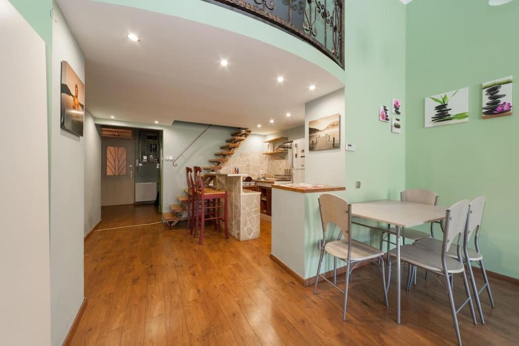 Main Street Apartment / Heart Of Bp Budapest Luaran gambar