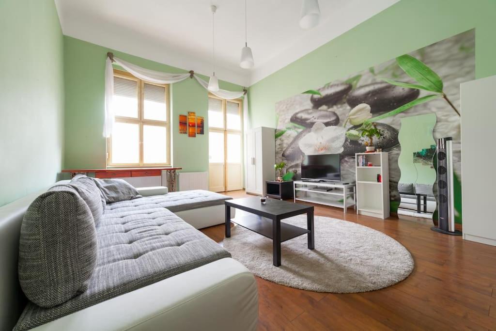 Main Street Apartment / Heart Of Bp Budapest Luaran gambar