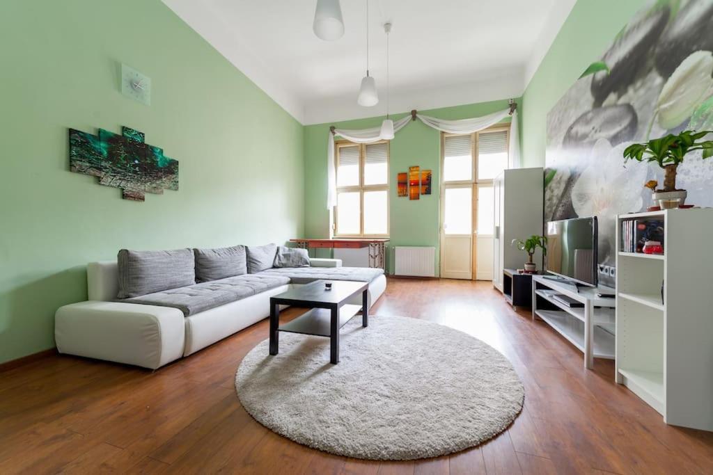 Main Street Apartment / Heart Of Bp Budapest Luaran gambar
