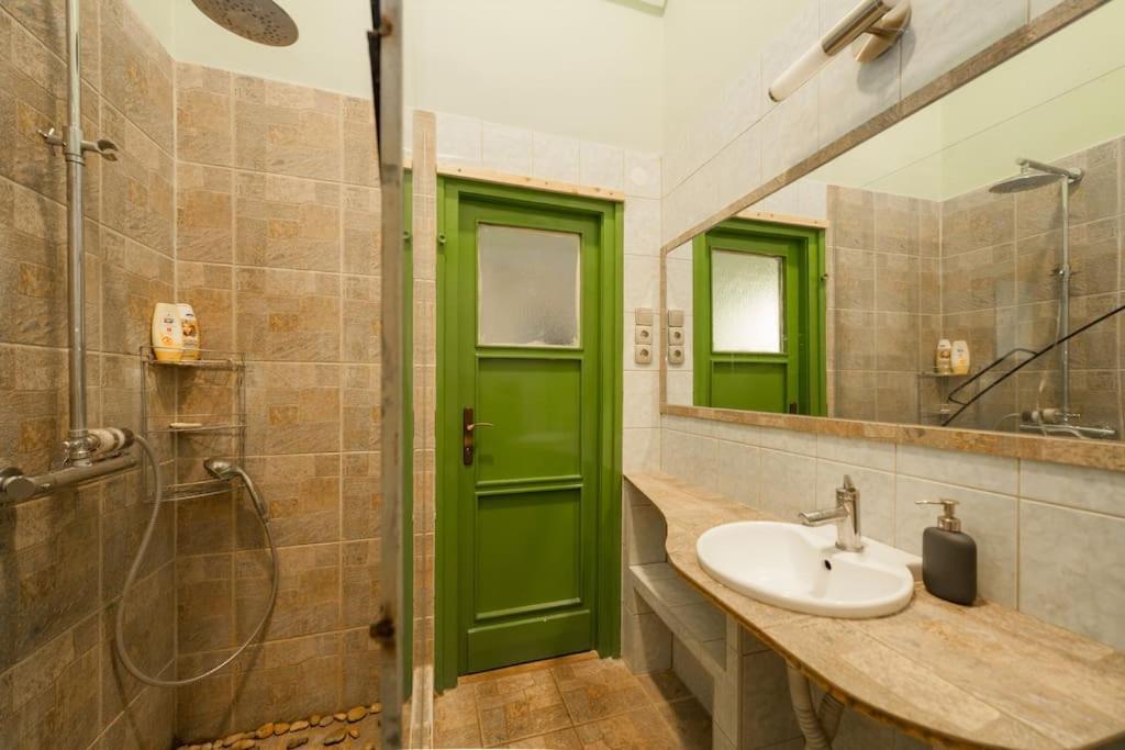 Main Street Apartment / Heart Of Bp Budapest Luaran gambar